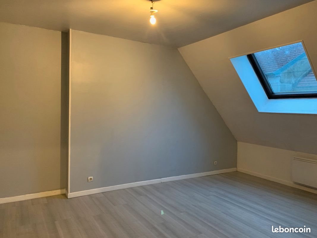 Appartement à louer, 501m², Château-Thierry