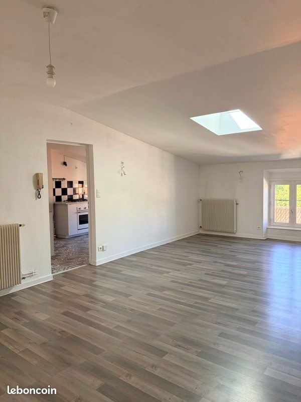 Appartement à louer, 75m², Billom