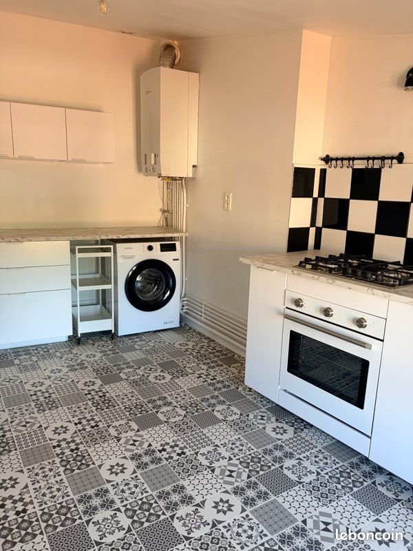 Appartement à louer, 75m², Billom