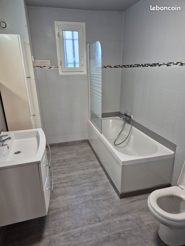 Appartement à louer, 80m², Peri