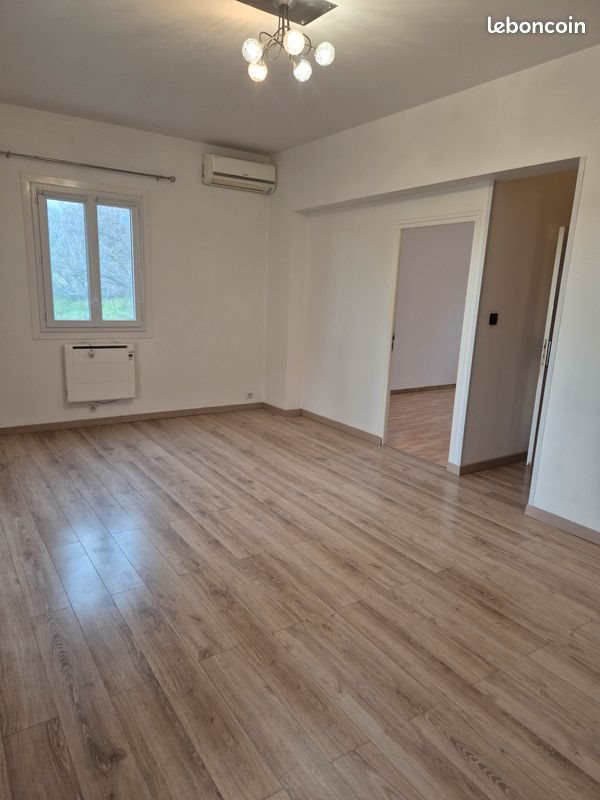 Appartement à louer, 80m², Peri