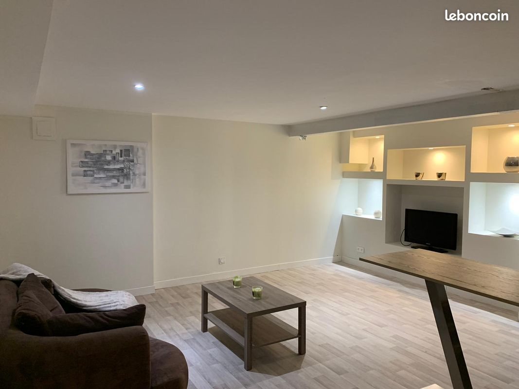 Appartement à louer, 62m², Machilly