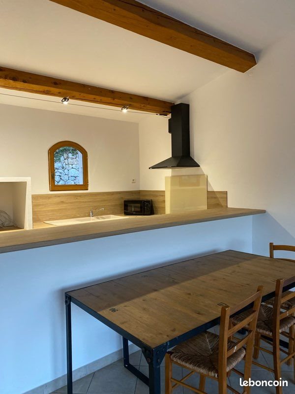 Appartement à louer, 76m², Carros