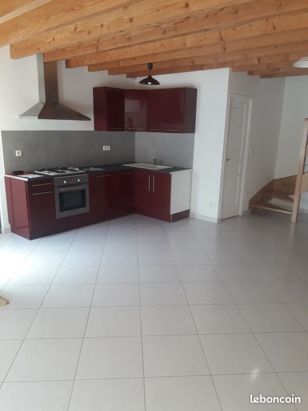 Maison à louer, 60m², Caro