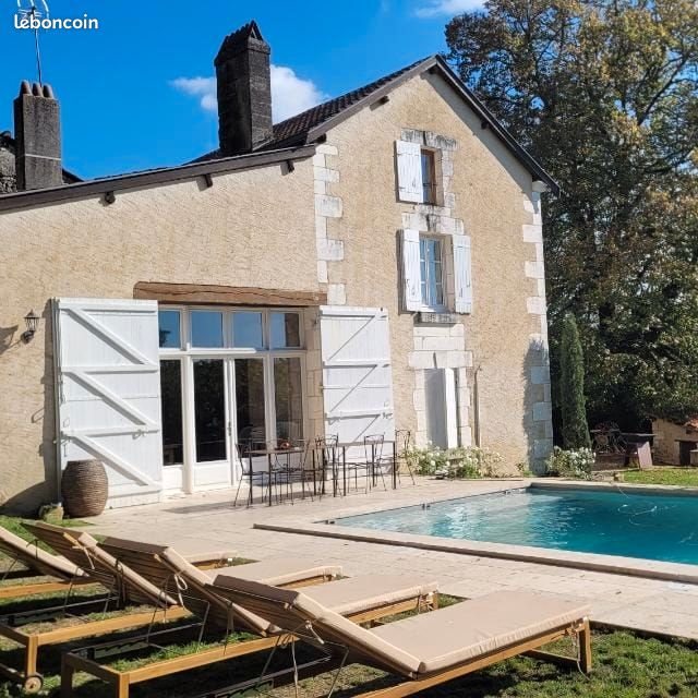 Maison à louer, 180m², Brantôme