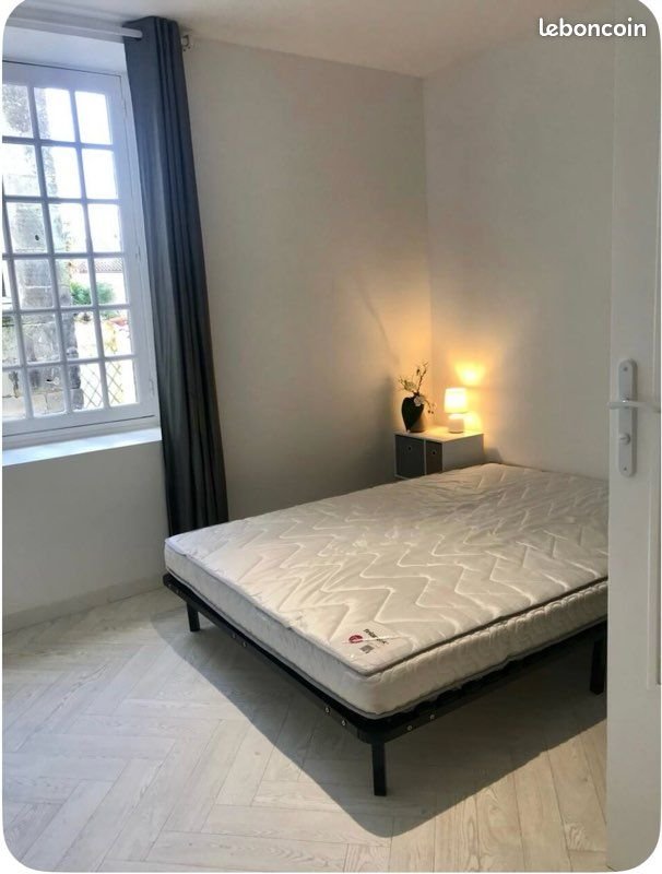 Appartement à louer, 42m², Rochefort