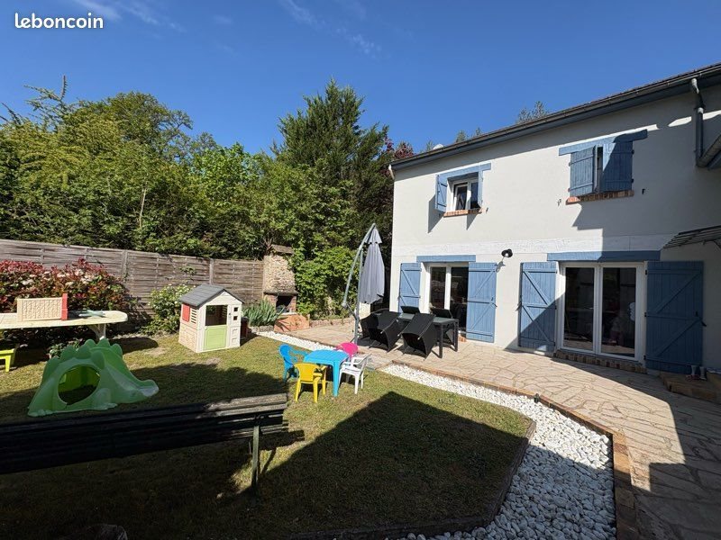 Maison à vendre, 120m², Poigny-la-Forêt