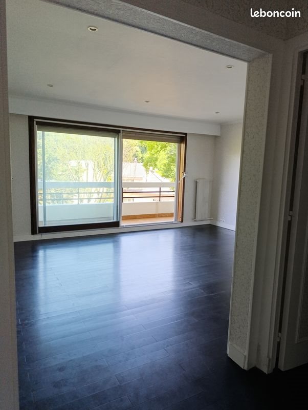 Appartement à louer, 66m², Chaville