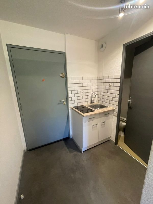 Appartement à louer, 18m², Nîmes
