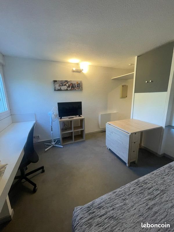 Appartement à louer, 18m², Nîmes