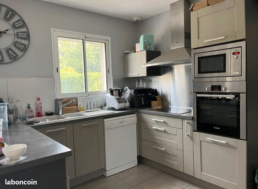 Maison à louer, 85m², Exireuil