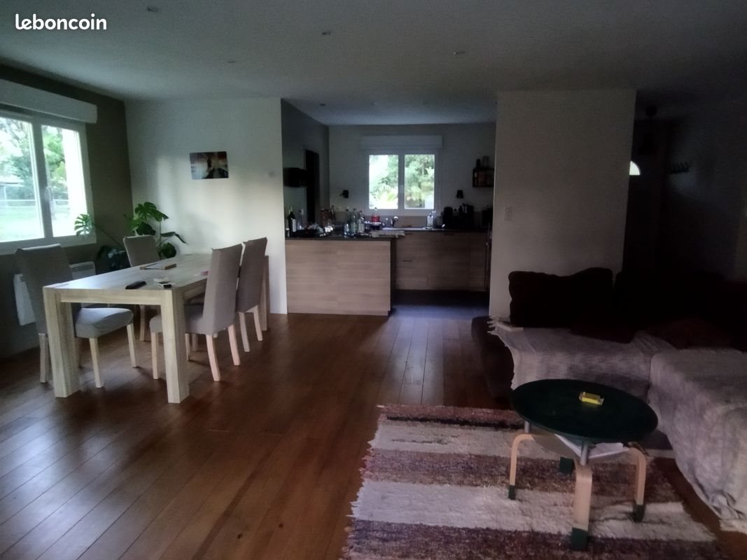 Maison à louer, 100m², Salles