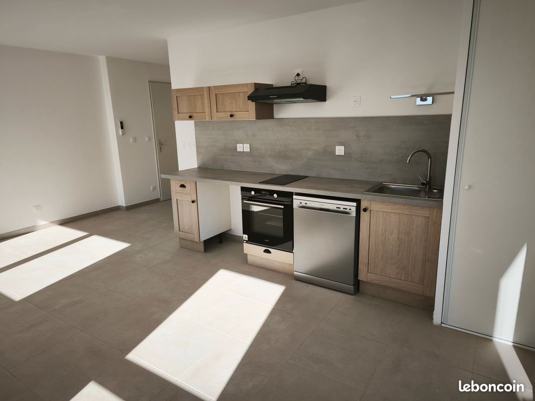 Appartement à louer, 32m², Monteux
