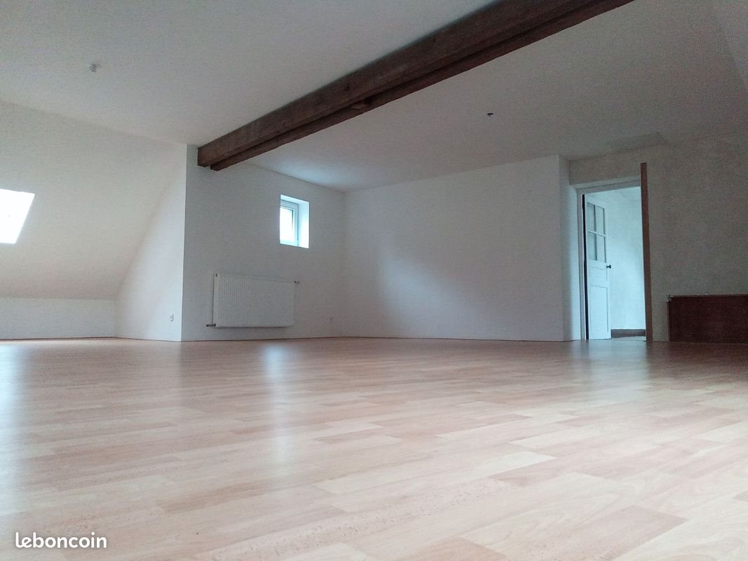Appartement à louer, 147m², Sedan