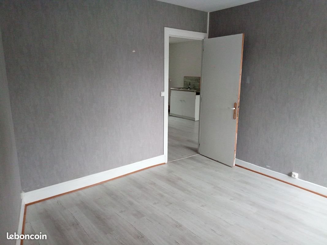 Appartement à louer, 147m², Sedan