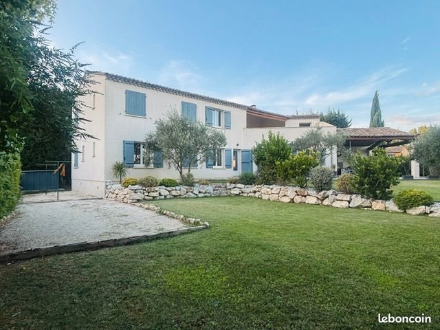 Maison à vendre, 280m², Noves