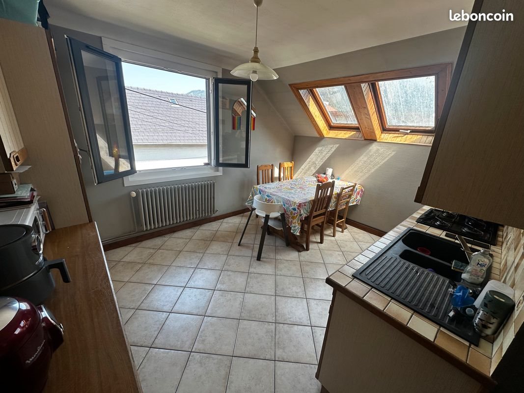 Appartement à louer, 70m², Cluses