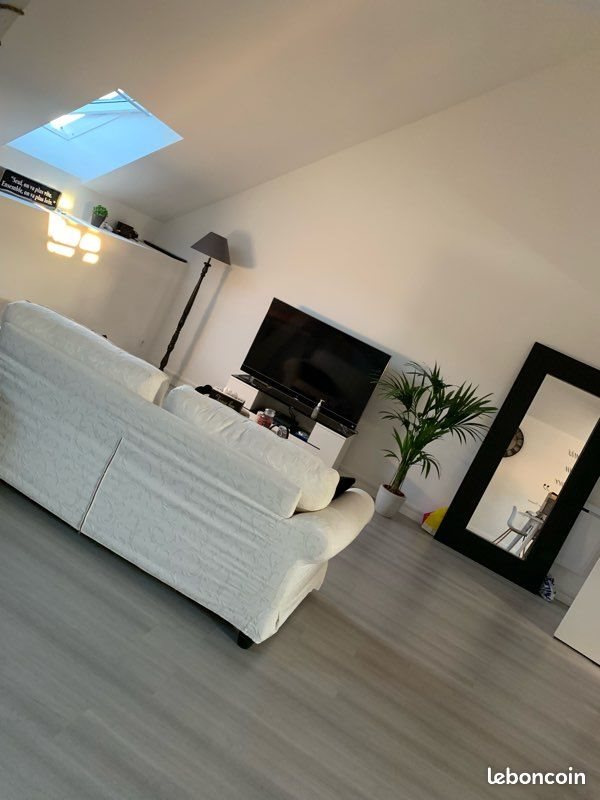 Appartement à louer, 65m², Sedan