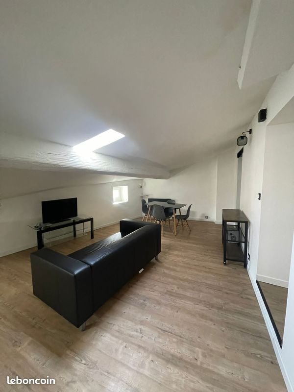 Appartement à louer, 45m², Nîmes