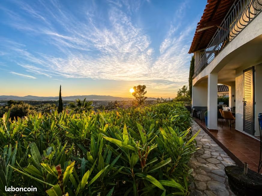 Maison à louer, 75m², Fréjus