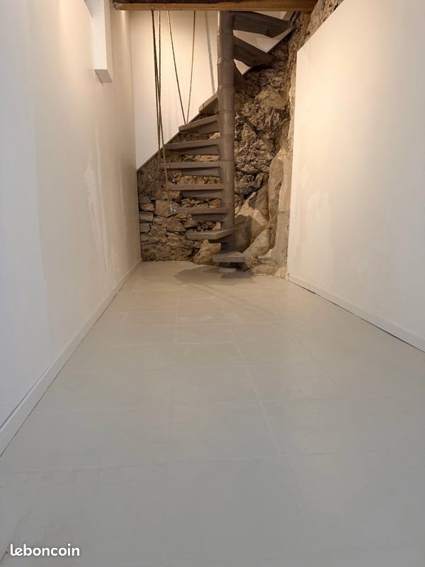 Appartement à louer, 67m², Entrecasteaux
