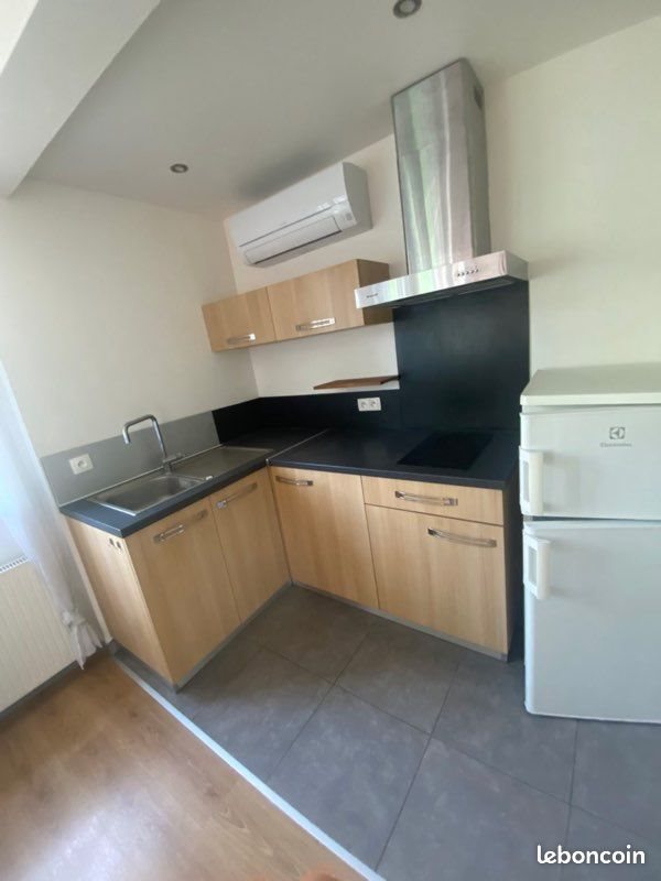 Appartement à louer, 27m², Saint-Etienne