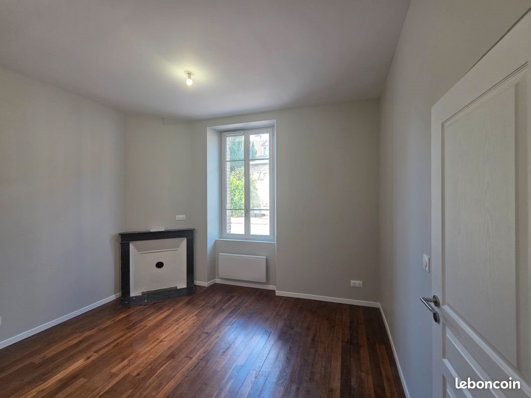 Appartement à louer, 50m², Villeneuve-l'Archevêque