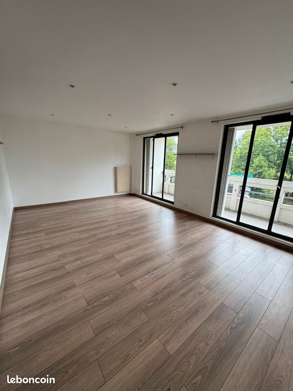 Appartement à louer, 56m², Vénissieux