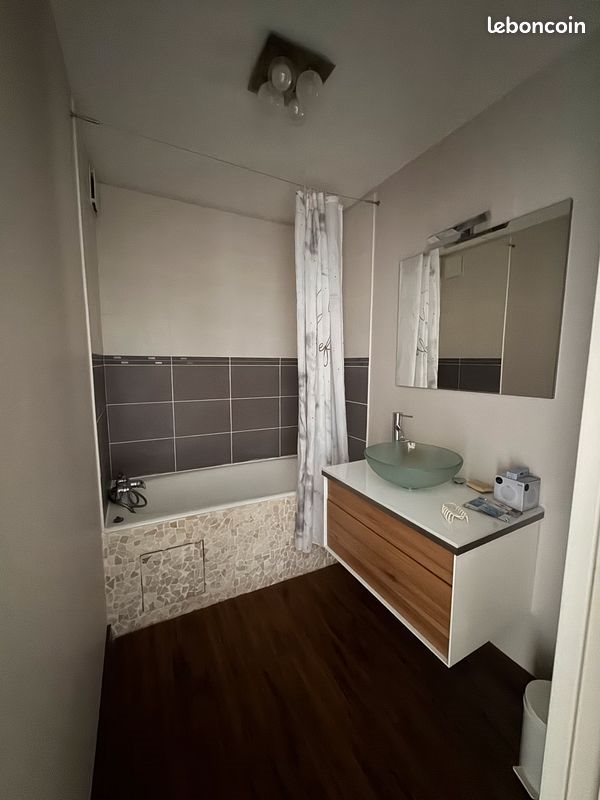 Appartement à louer, 56m², Vénissieux