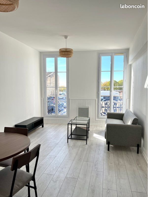 Appartement à louer, 35m², Rochefort