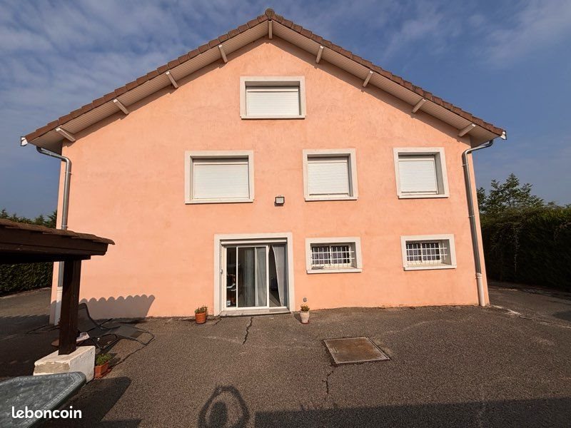 Maison à louer, 145m², Leyrieu
