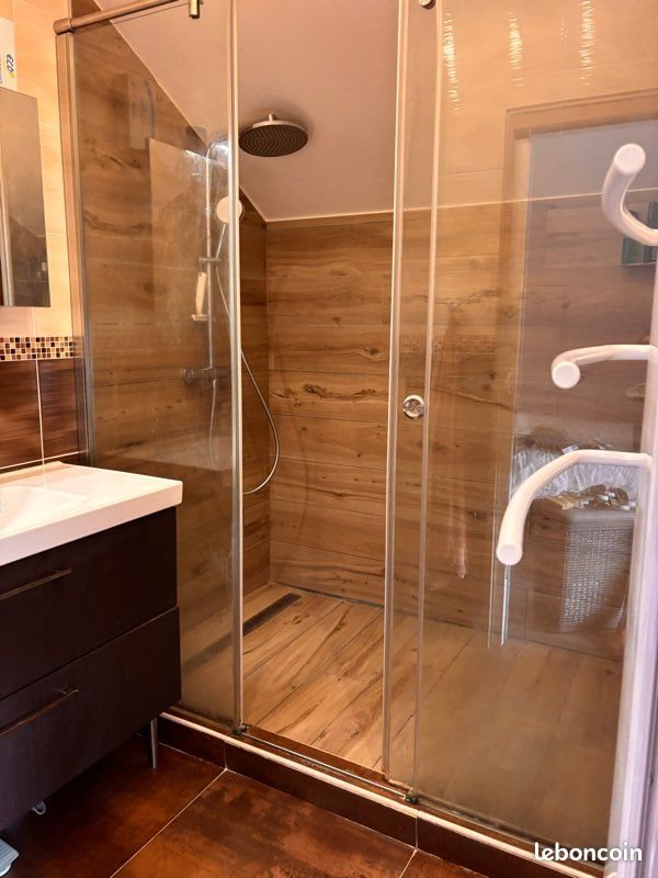 Maison à louer, 145m², Leyrieu