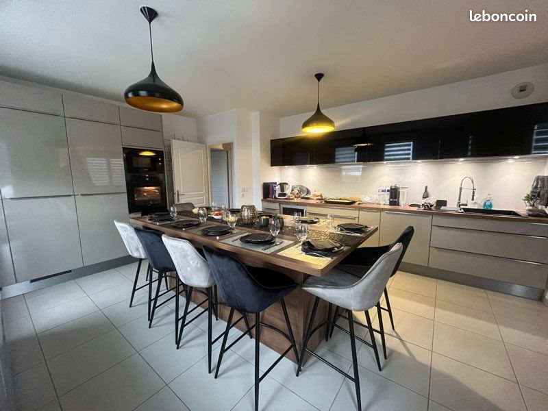 Appartement à louer, 122m², Montévrain