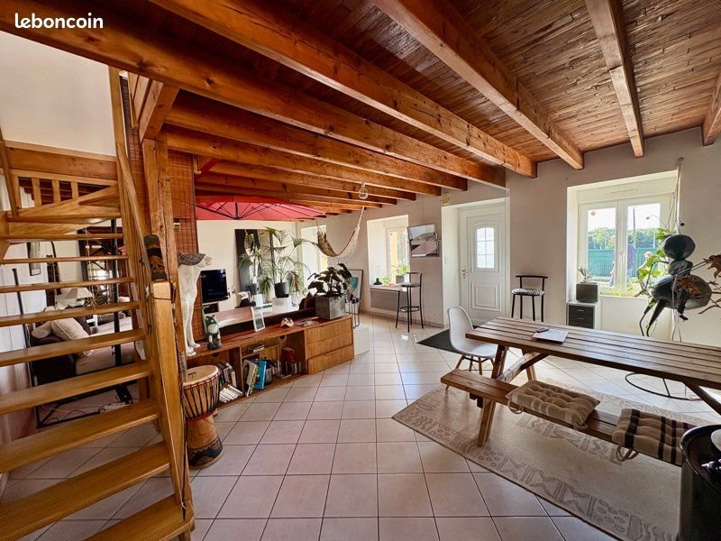 Maison à louer, 110m², Guignen