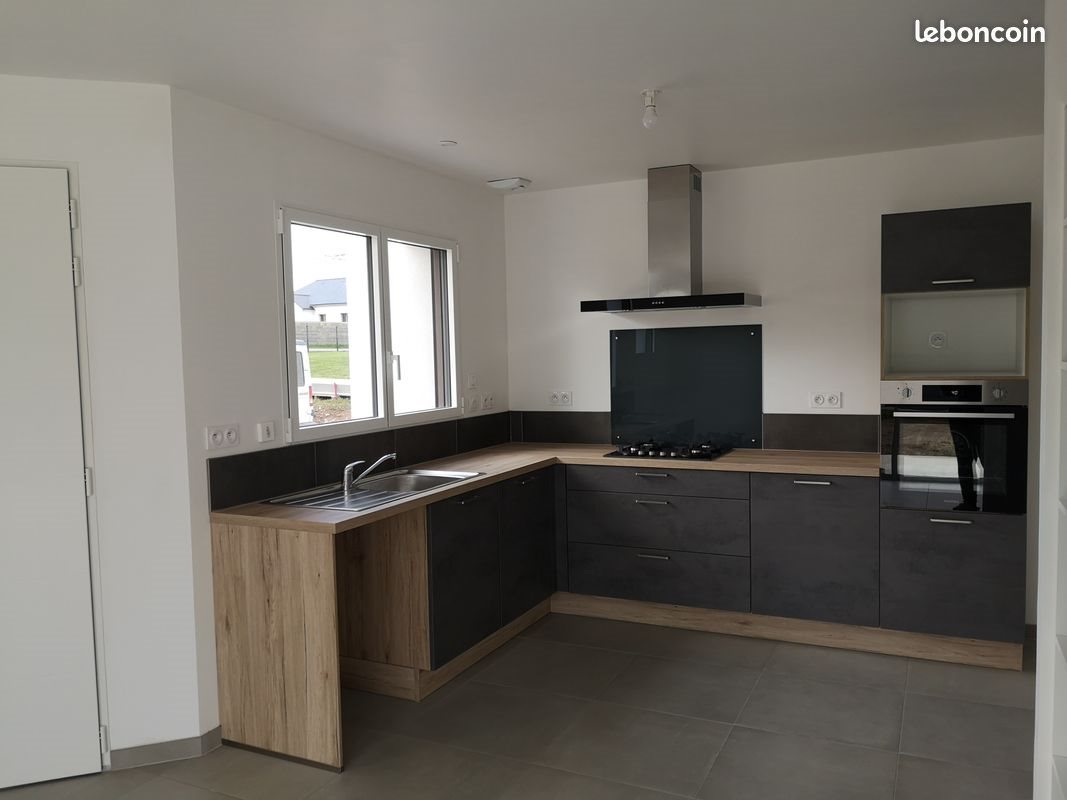 Maison à louer, 90m², Plumelin