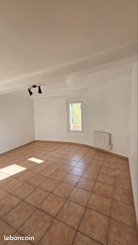 Maison à louer, 70m², Malijai