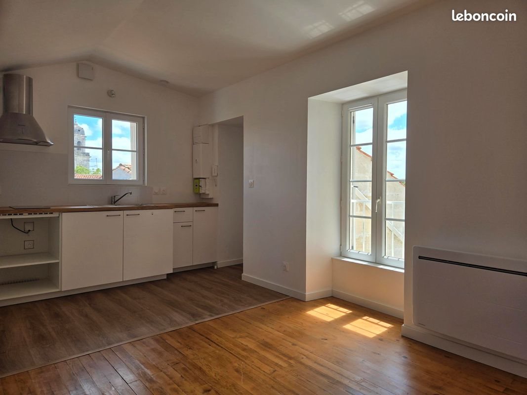 Appartement à louer, 27m², Saint-Jean-d'Angély