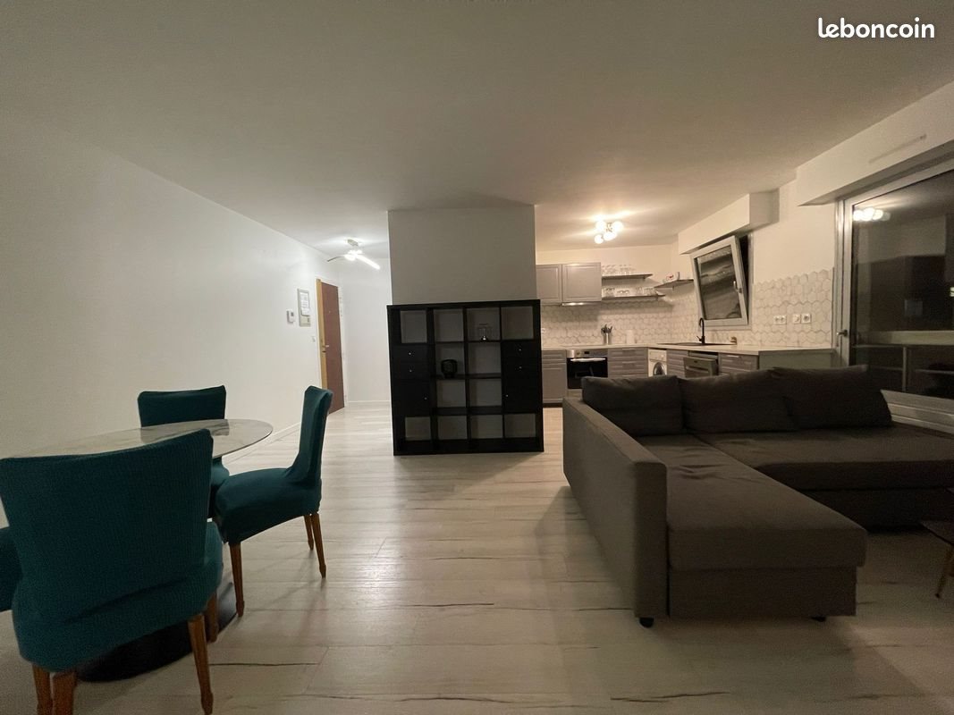 Appartement à louer, 49m², Courbevoie