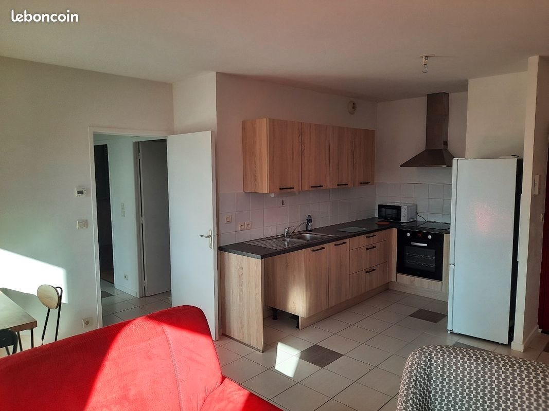 Appartement à louer, 59m², Saintes