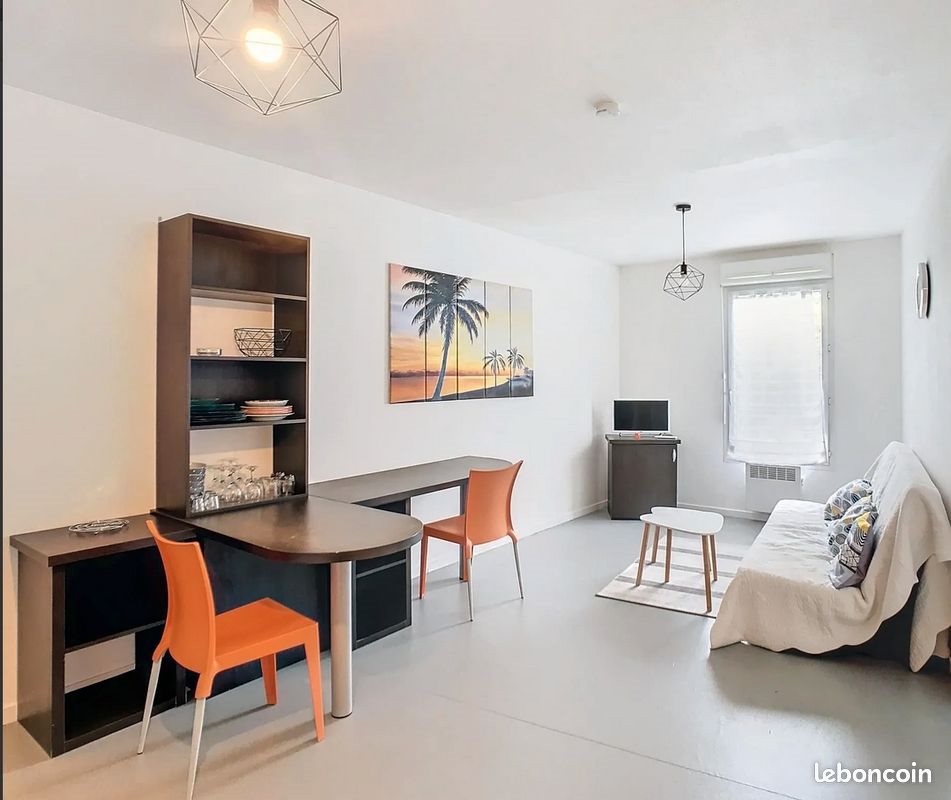 Appartement à louer, 32m², Nîmes