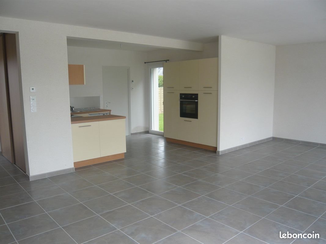 Maison à louer, 116m², Guissény