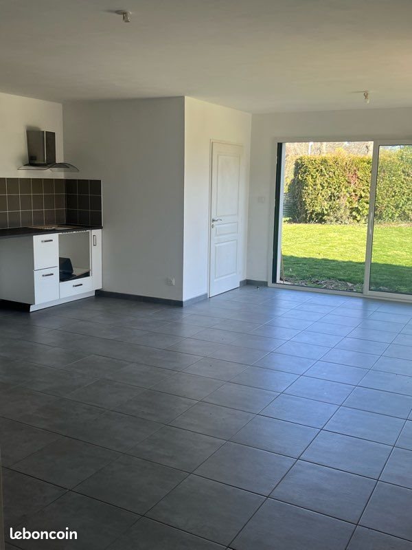 Maison à louer, 80m², Roquefort