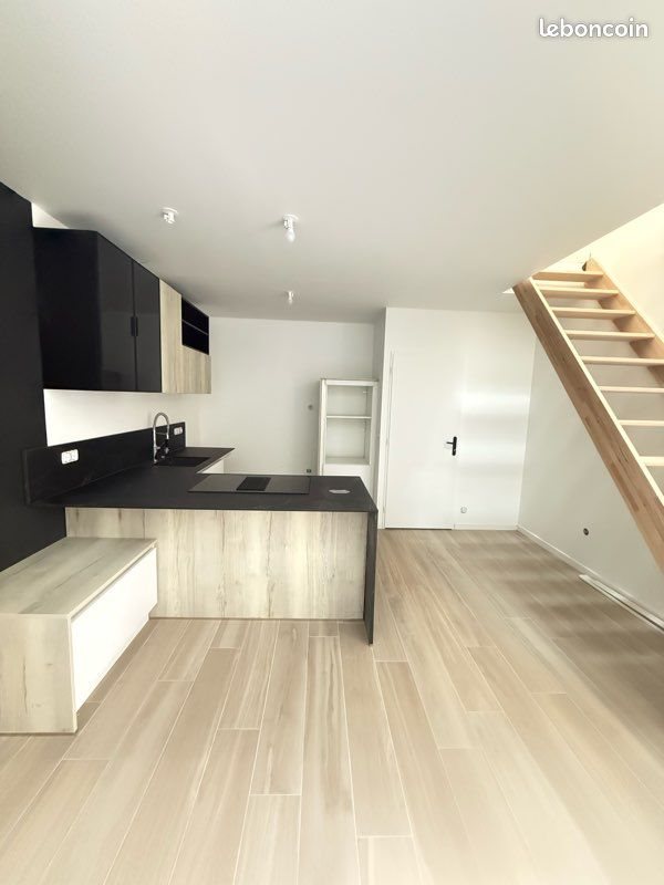 Appartement à louer, 40m², Pons