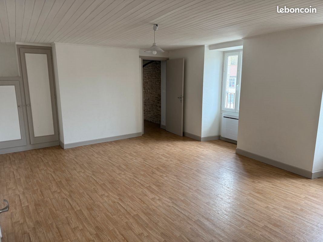 Appartement à louer, 60m², Catus