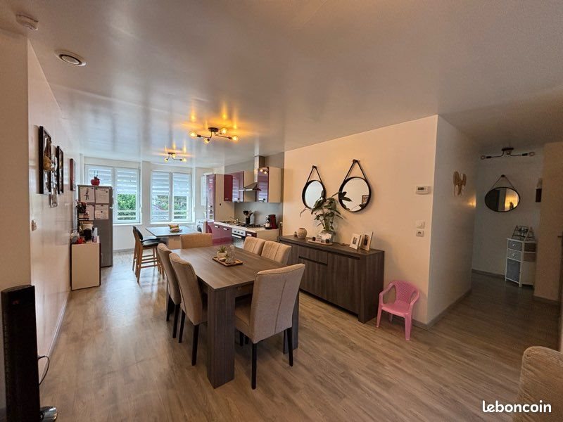 Appartement à louer, 90m², Sedan