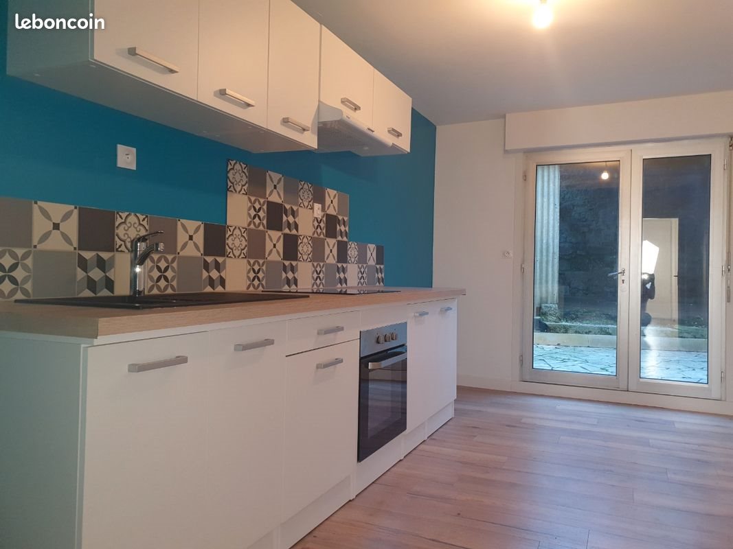 Maison à louer, 120m², Rostrenen