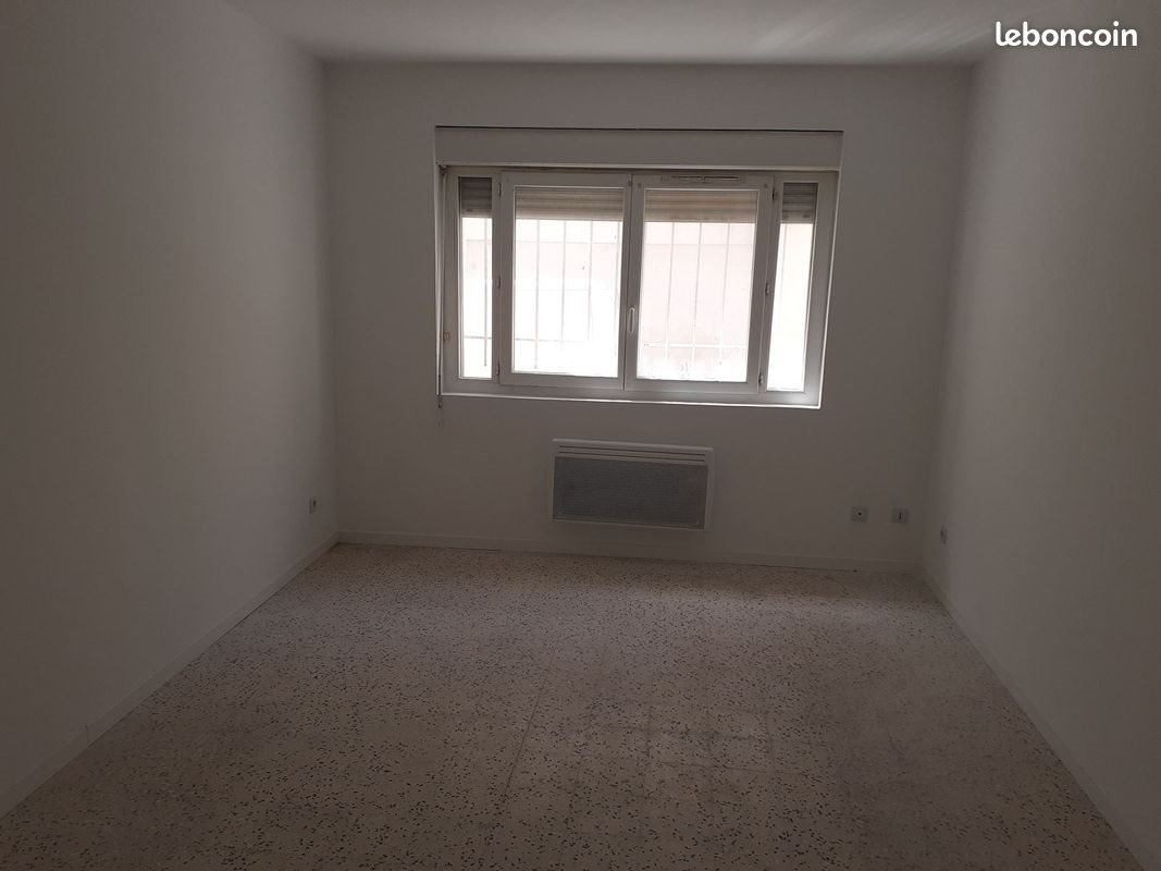 Appartement à louer, 21m², Nîmes
