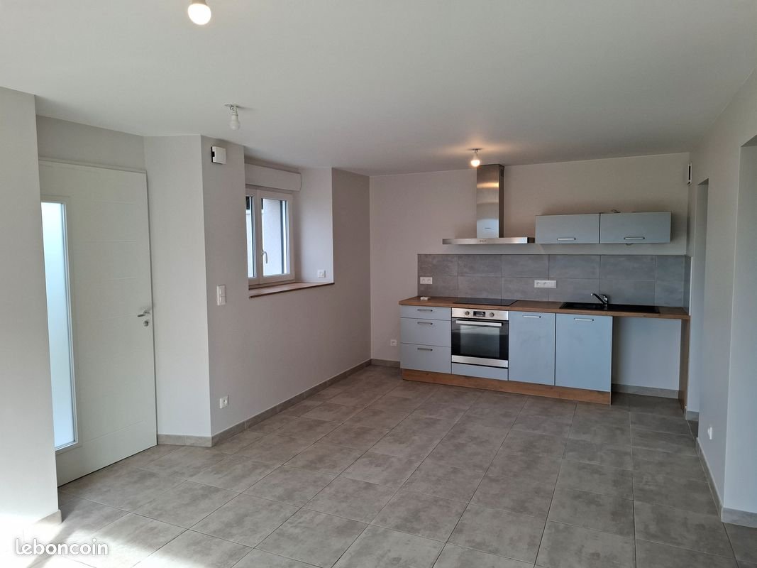 Appartement à louer, 47m², Loisin