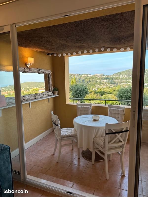Appartement à louer, 27m², Roquebrune-sur-Argens