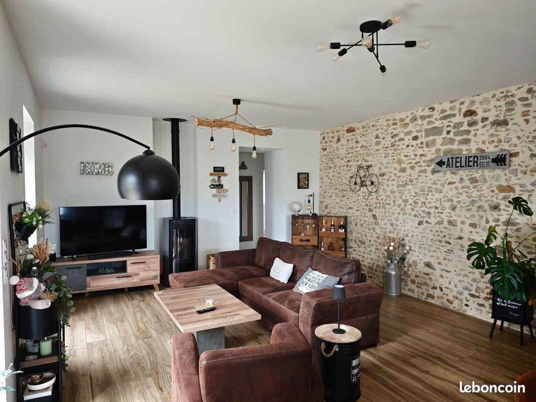 Maison à louer, 110m², Domalain
